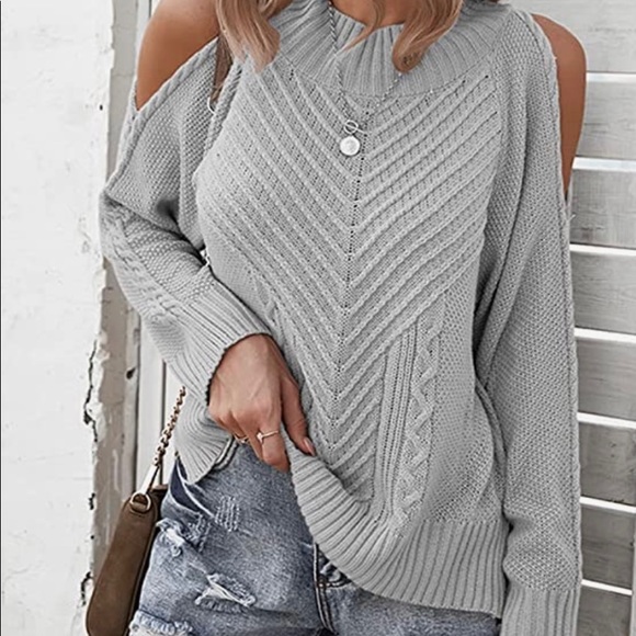 Cold shoulder knit sweater - Picture 4 of 7